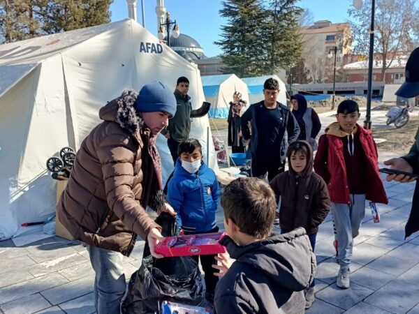 Depremin ilk gününden itibaren başkanımız Salih Karademir ve Maginder ailesi…
